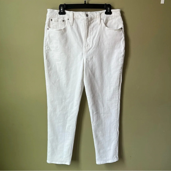 High Rise Perfect Vintage Jean in tile white - Picture 3 of 8